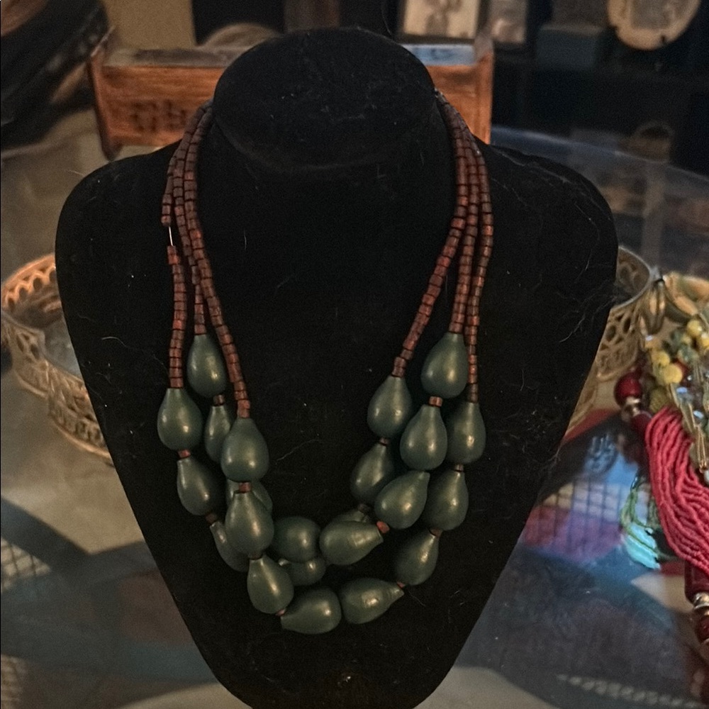 Elegant Green Beaded Necklace